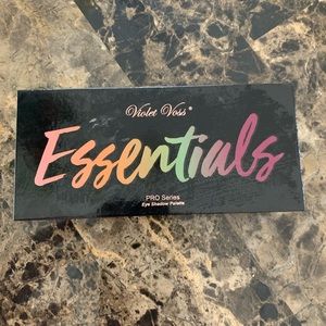 Violet Voss Essentials Eyeshadow Palette
